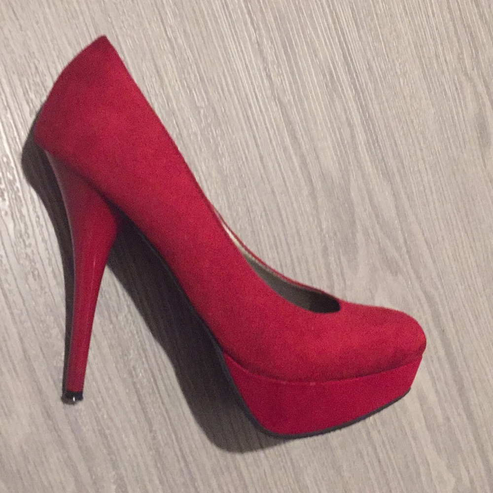 Platform heels 👠